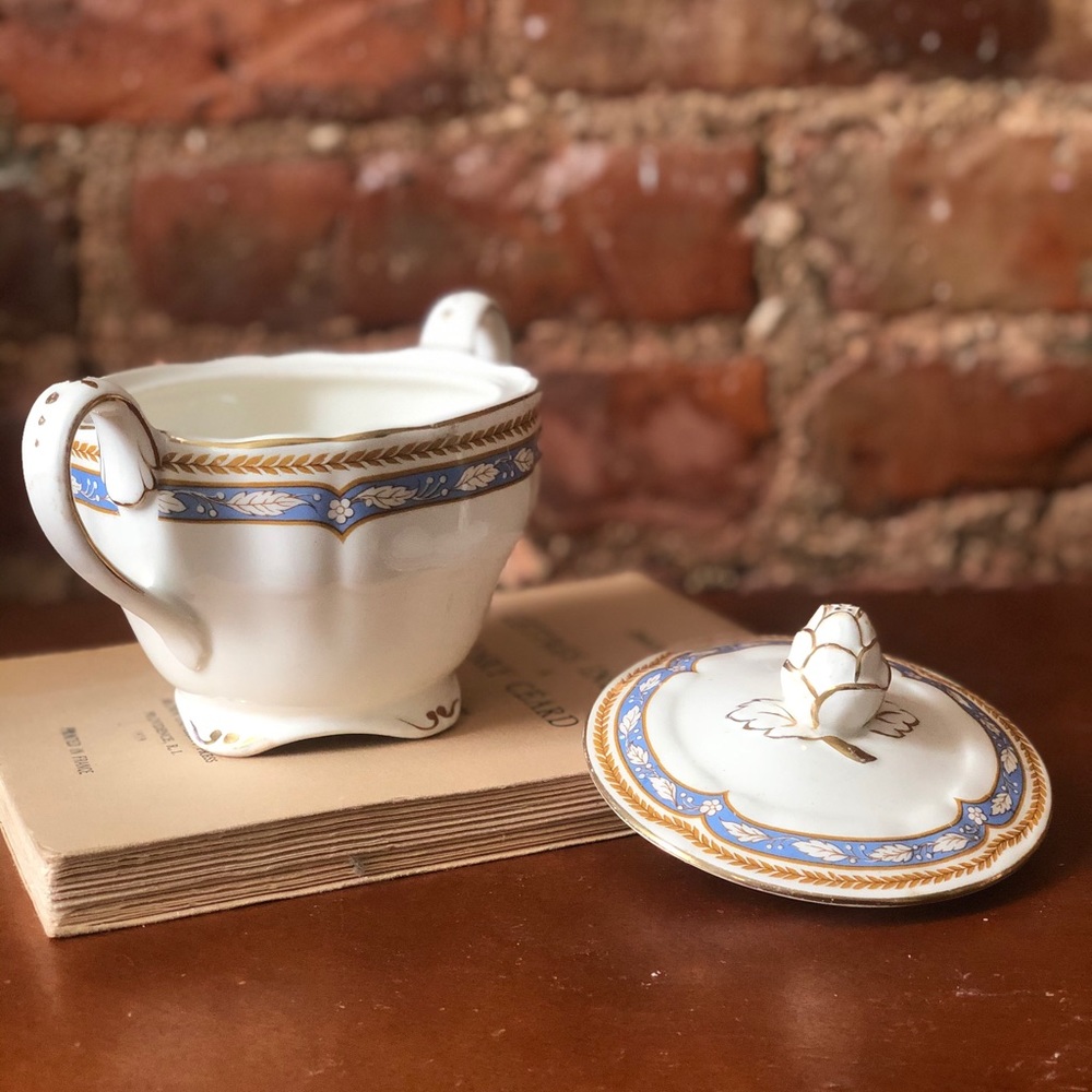 Marlborough Royal Petal Grindley England Stash Jar - Picture 2 of 4